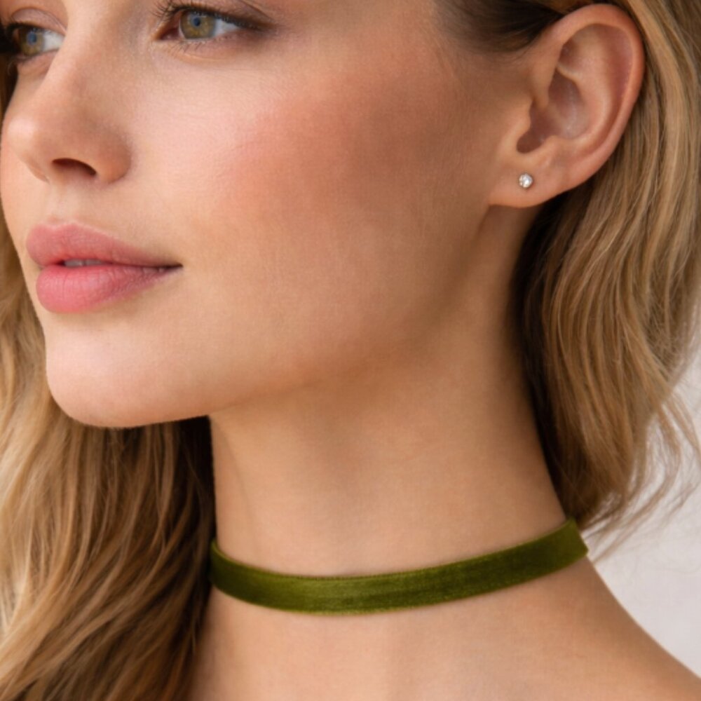 Free People - Green Velvet Choker Necklace